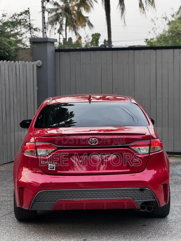 Toyota Corolla SE 2021 Red