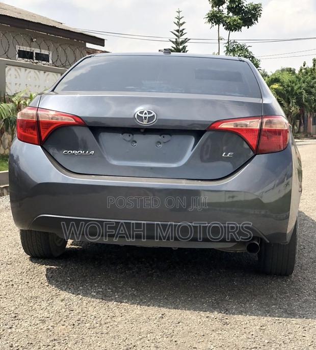 Toyota Corolla 2018 Gray
