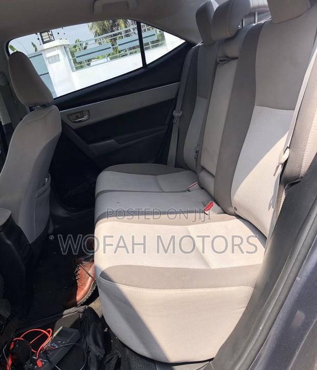 Toyota Corolla 2018 Gray
