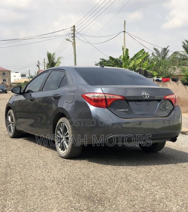 Toyota Corolla 2018 Gray