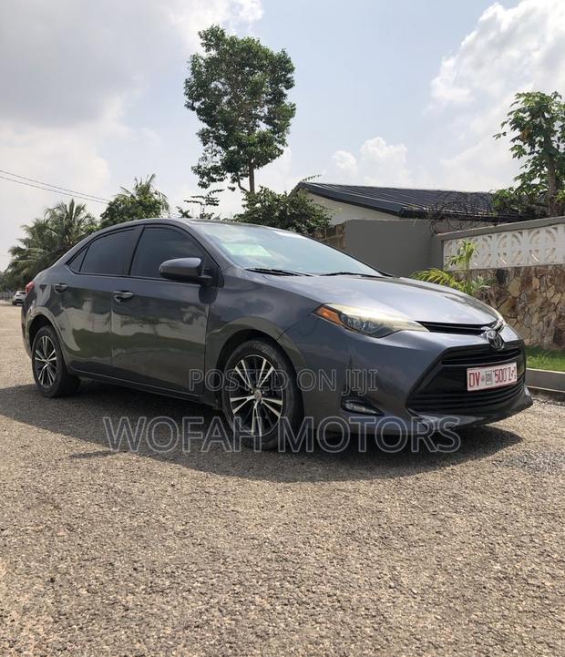 Toyota Corolla 2018 Gray