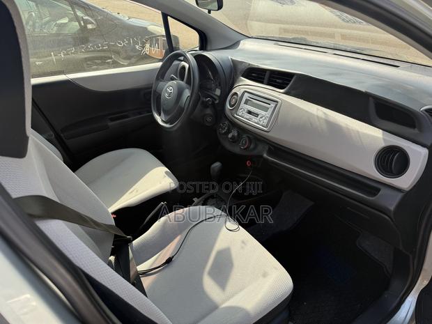 Toyota Vitz 2012 Gray