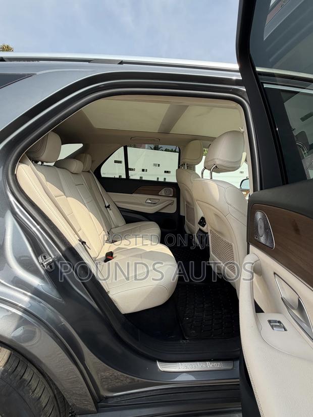 Mercedes-Benz GLE-Class GLE 350 2022 Gray