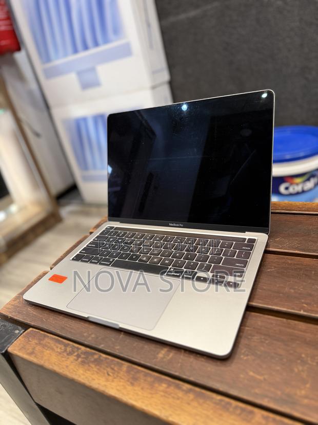 Laptop Apple MacBook Pro 2020 8GB Intel Core I5 SSD 512GB photo 2