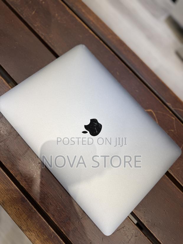 Laptop Apple MacBook Pro 2020 8GB Intel Core I5 SSD 512GB photo 3