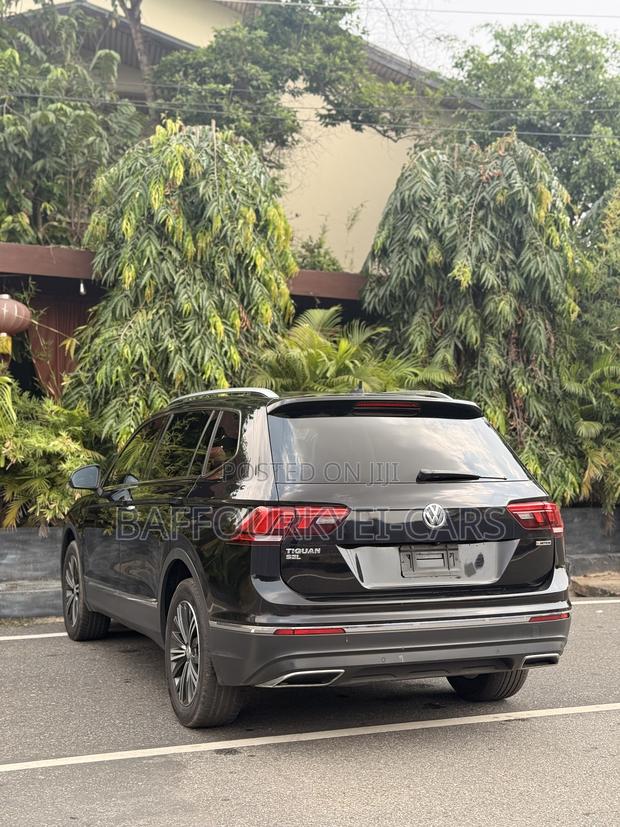 Volkswagen Tiguan 2.0T SEL AWD 4MOTION 2019 Black photo 11