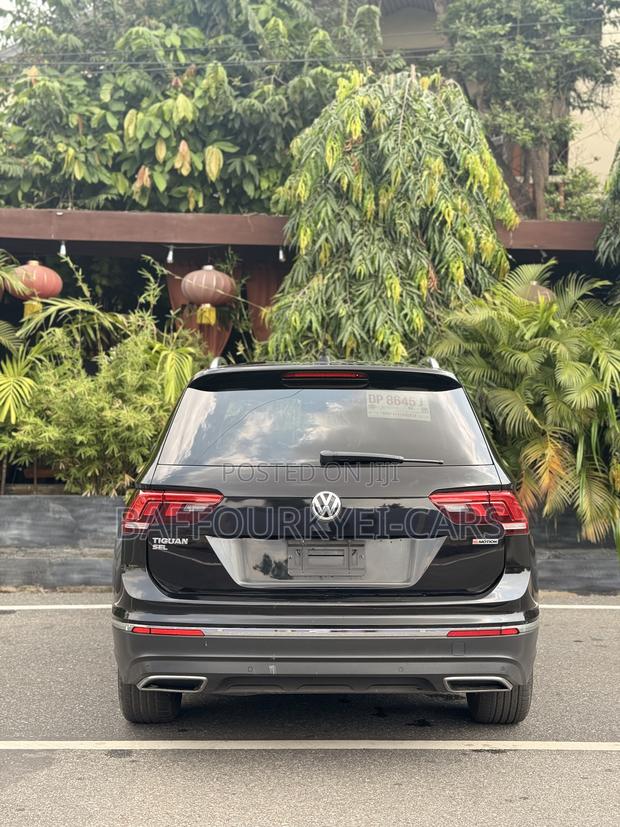 Volkswagen Tiguan 2.0T SEL AWD 4MOTION 2019 Black photo 9