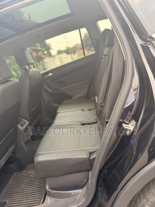 Volkswagen Tiguan 2.0T SEL AWD 4MOTION 2019 Black photo 7