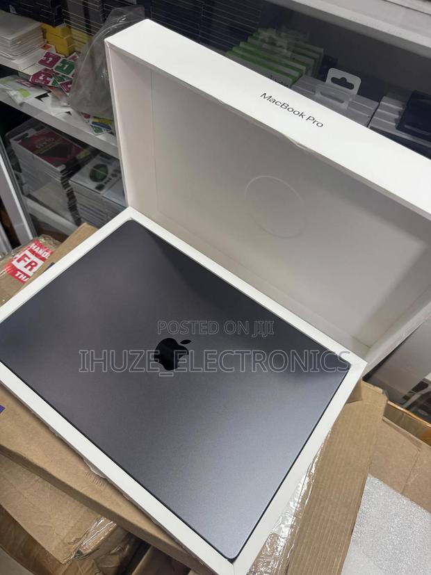 Laptop Apple MacBook Pro 36GB Apple M3 Pro SSD 512GB