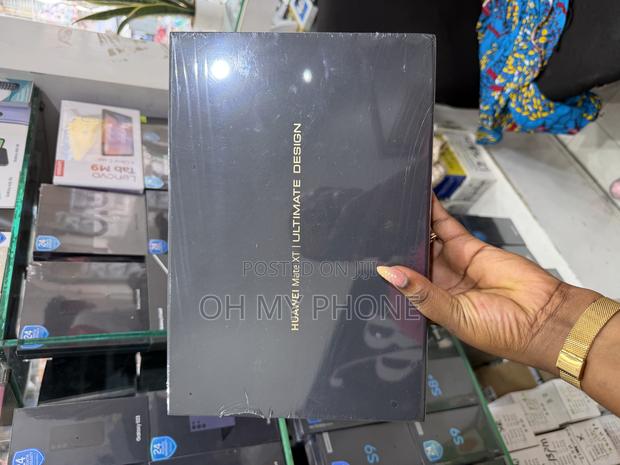 New Huawei Mate XT Ultimate Design 512 GB Black
