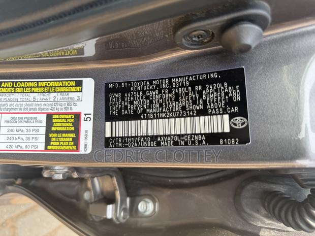 Toyota Camry LE (2.5L 4cyl 8A) 2019 Gray