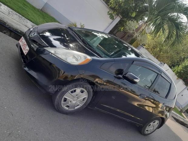 Honda Fit Automatic 2011 Black photo 5