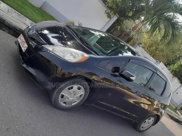 Honda Fit Automatic 2011 Black photo 6