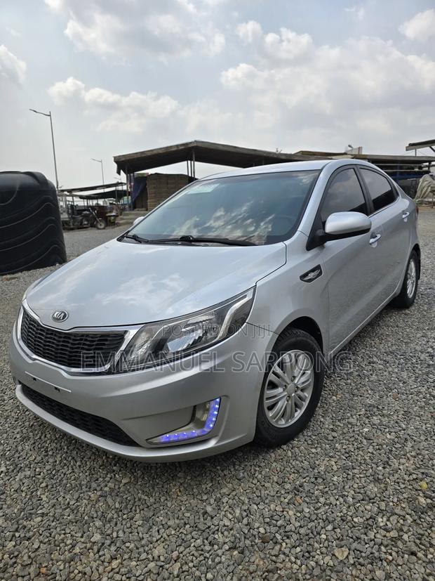 Kia Rio EX 4dr Sedan (1.6L 4cyl 6A) 2013 Silver