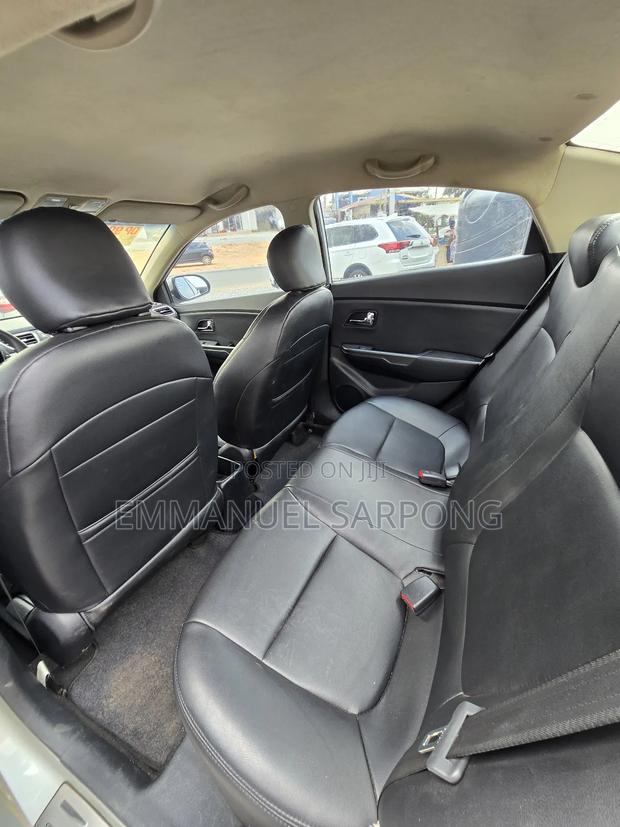 Kia Rio EX 4dr Sedan (1.6L 4cyl 6A) 2013 Silver photo 3