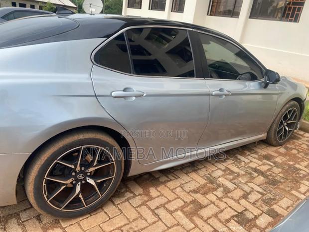 Toyota Camry 2019 Silver