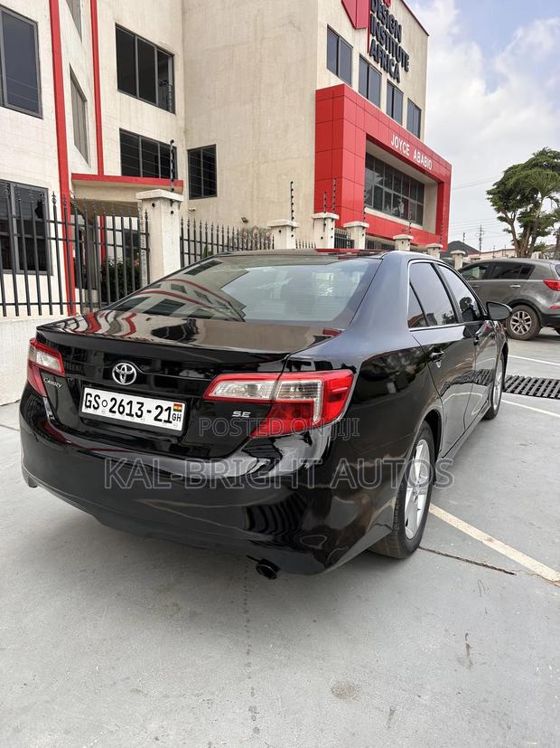 Toyota Camry XLE 4dr Sedan (2.5L 4cyl 6A) 2014 Black