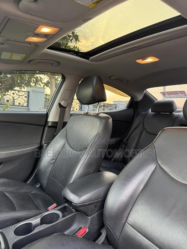 Hyundai Elantra Limited 4dr Sedan (1.8L 4cyl 6A) 2014 Black photo 8
