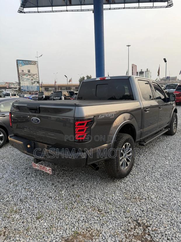 Ford F-150 XLT 2021 Gray