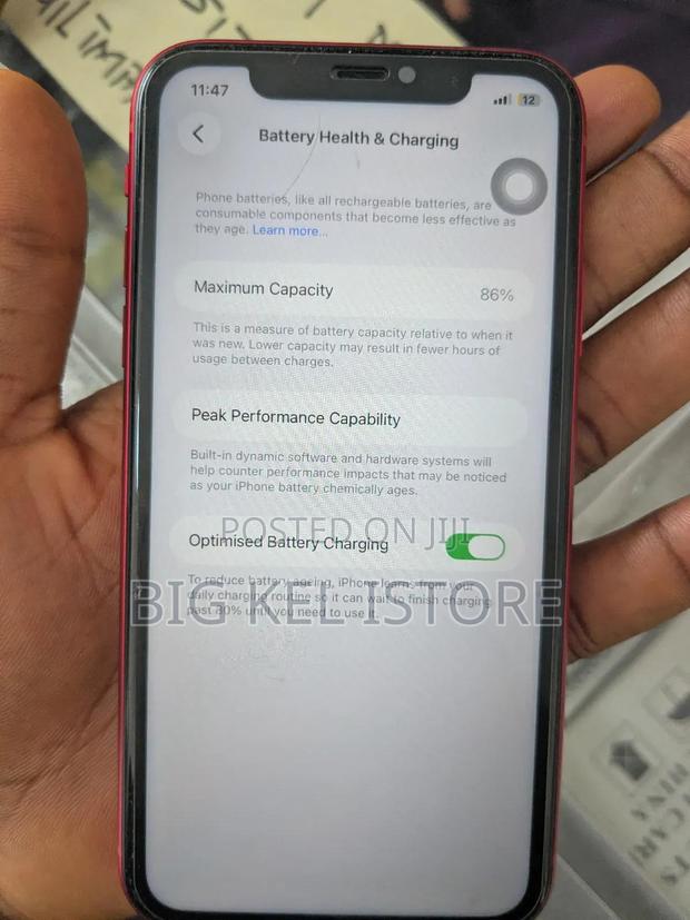 Apple iPhone 11 64 GB Red photo 5