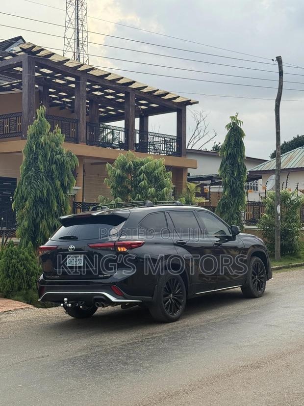 Toyota Highlander XLE AWD 2023 Black