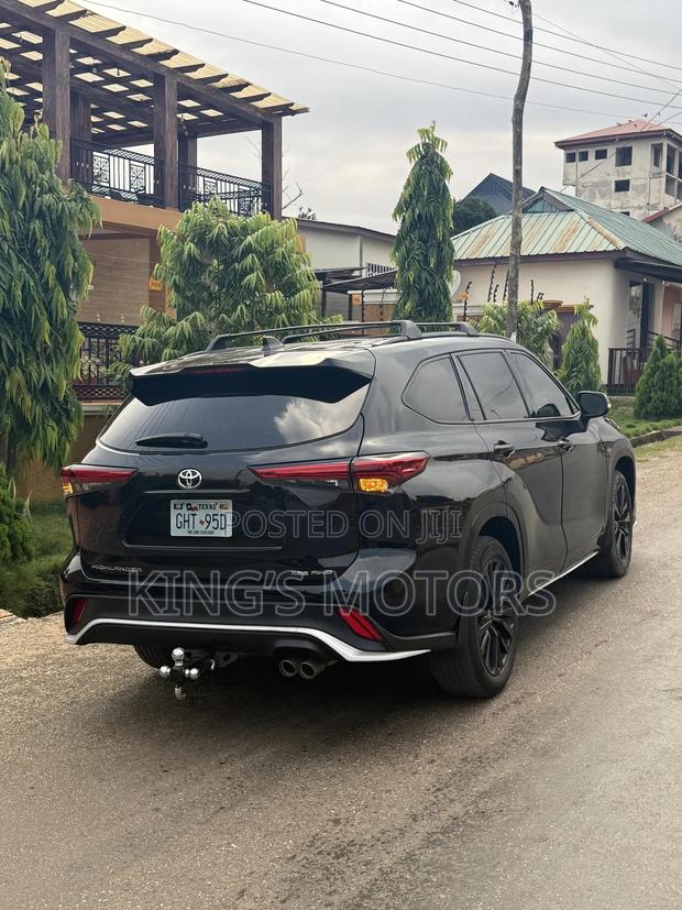 Toyota Highlander XLE AWD 2023 Black
