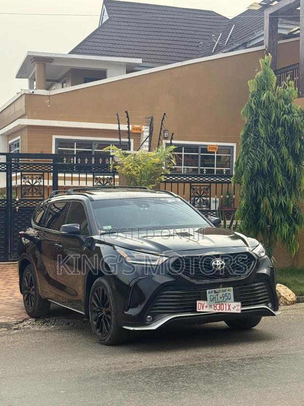 Toyota Highlander XLE AWD 2023 Black