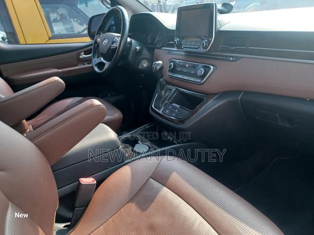 Hyundai Starex 2019 Black