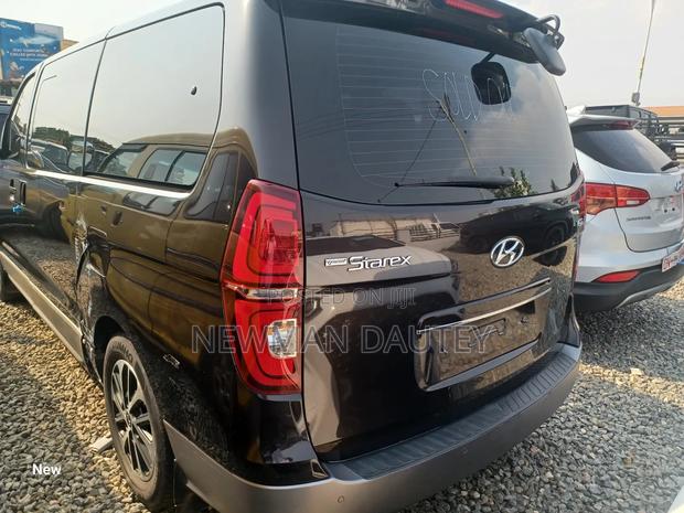Hyundai Starex 2019 Black