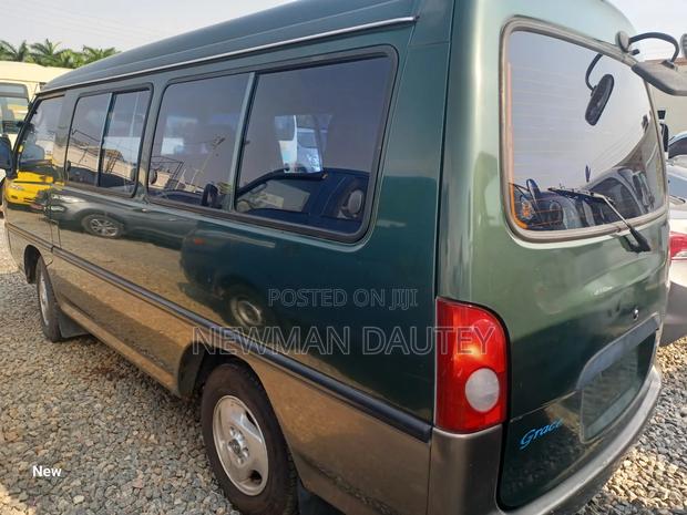 Hyundai H-100 2002 Green