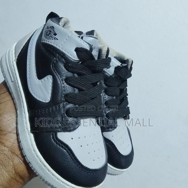 24 to 25 Size Sneakers for Kids