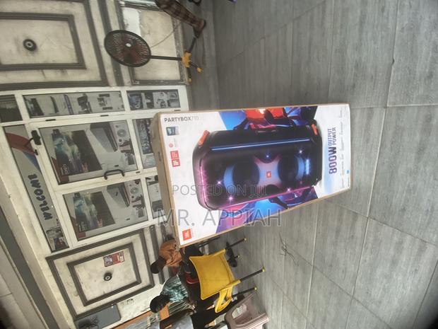 Experience Superb Light Shows With the JBL Partybox 710 Speaker