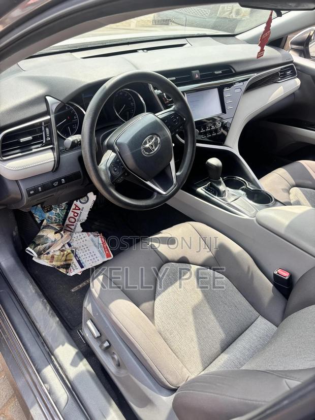 Toyota Camry 2018 Gray