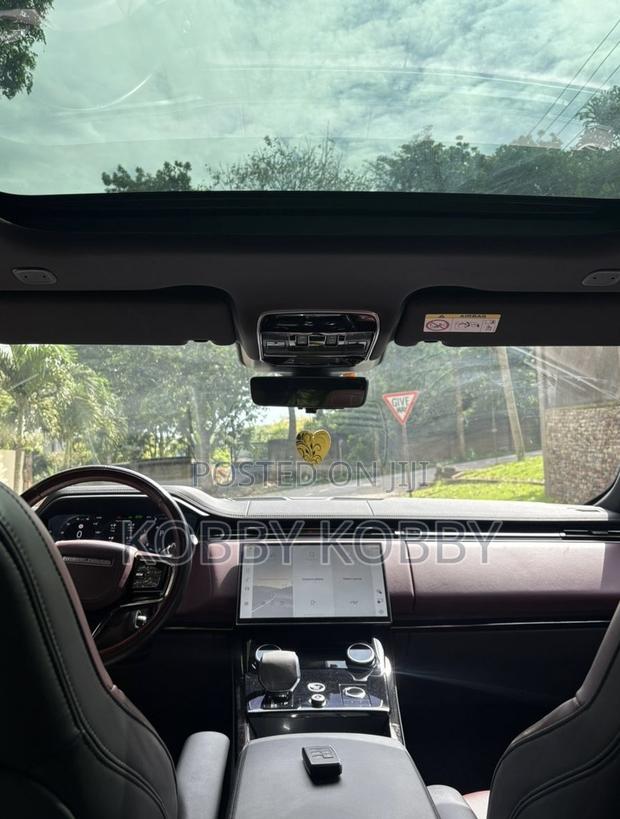 Land Rover Range Rover Sport 2024 photo 3