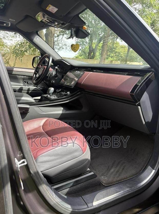 Land Rover Range Rover Sport 2024 photo 4
