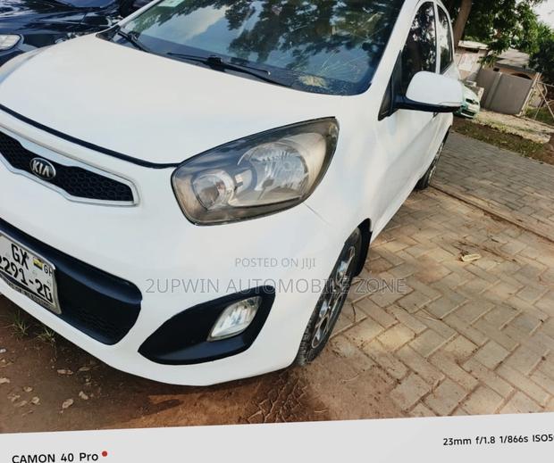 Kia Morning 2012 White photo 3