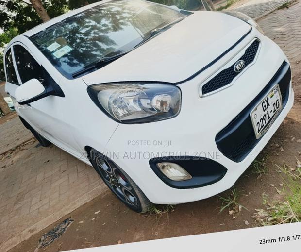 Kia Morning 2012 White photo 2