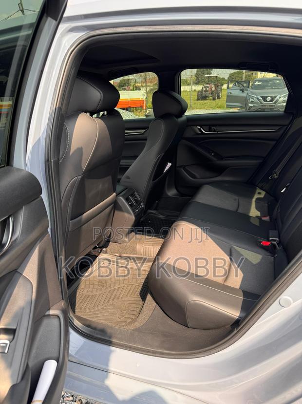 Honda Accord Sport 2.0T 2020 Silver photo 3