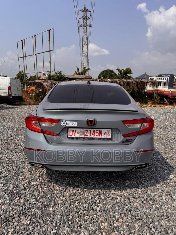 Honda Accord Sport 2.0T 2020 Silver photo 4