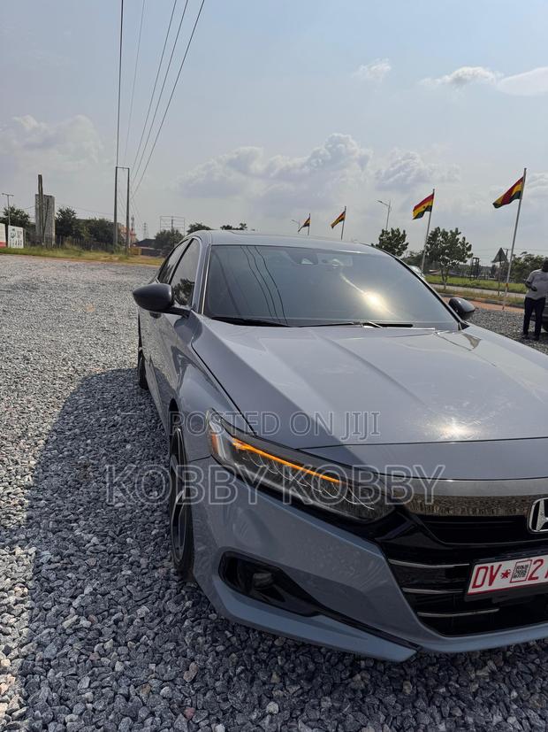 Honda Accord Sport 2.0T 2020 Silver photo 8