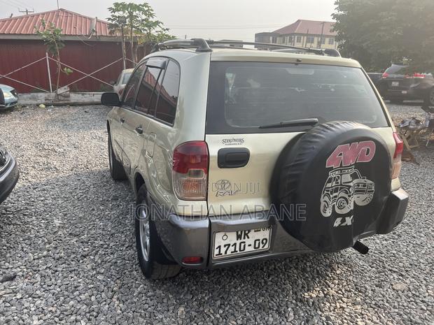 Toyota RAV4 2005 Gray photo 5