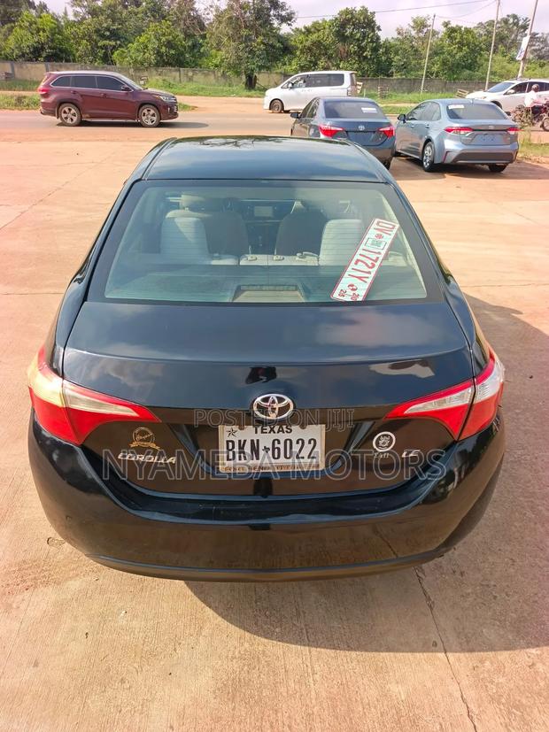 Toyota Corolla 2016 Black