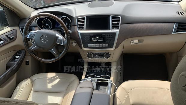 Mercedes-Benz M Class ML350 4dr SUV (3.5L 6cyl 7A) 2015 Blue