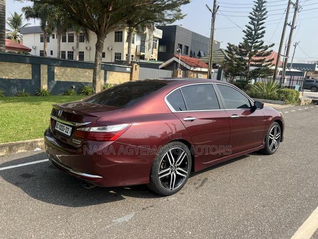 Honda Accord Sport 4dr Sedan FWD (2.4L 4cyl 2A) 2017 Beige