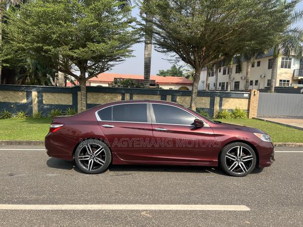 Honda Accord Sport 4dr Sedan FWD (2.4L 4cyl 2A) 2017 Beige