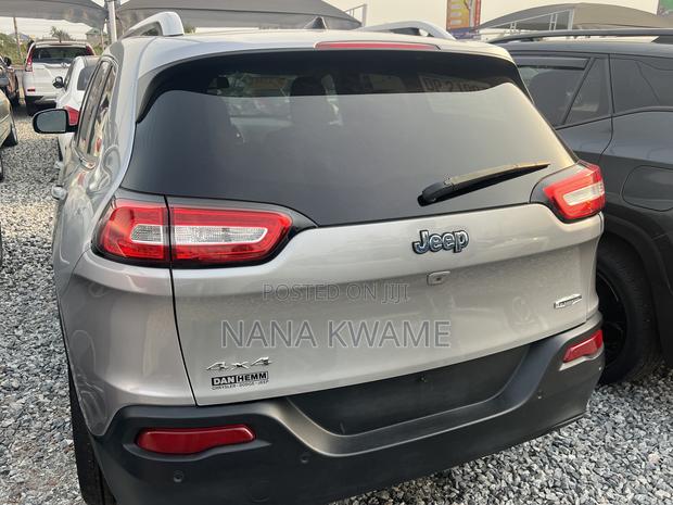 Jeep Cherokee Latitude 4x4 2019 Silver