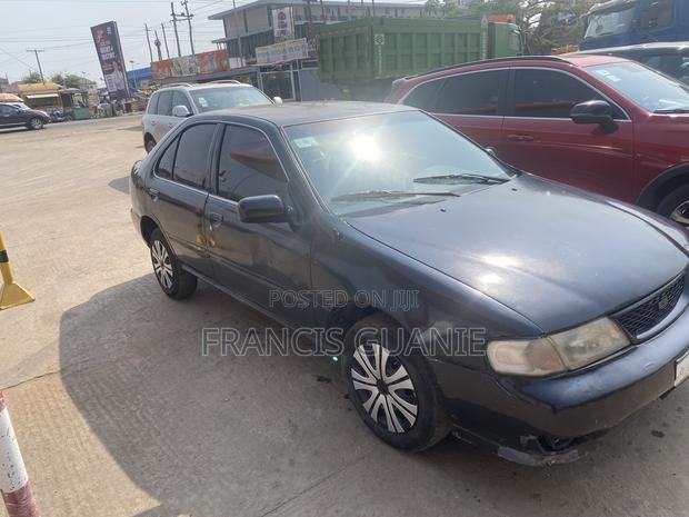 Nissan Sentra SE-R 2002 Black