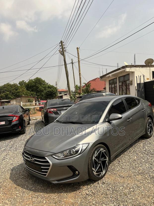 Hyundai Elantra SE Sedan FWD (2.0L 4cyl 6M) 2017 Silver photo 3
