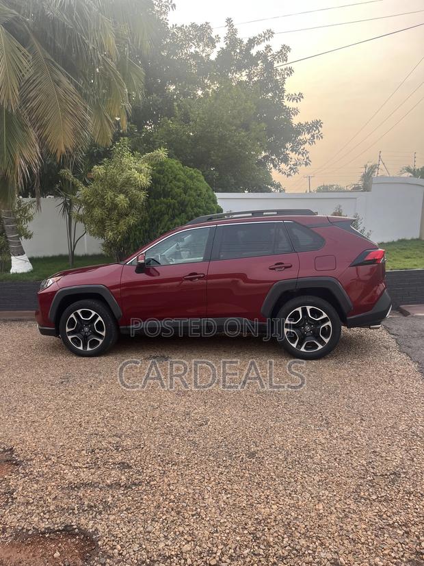 Toyota RAV4 Adventure 2019 Red