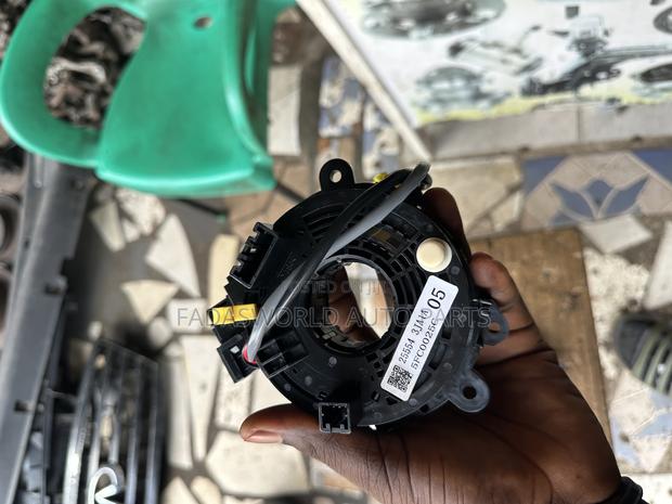Nissan Pathfinder Horn Plate